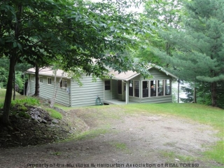 28a gordon point lane, Seguin Ontario, Canada Located on Lake Joseph