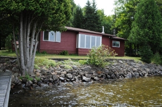1397 OLD HIGHWAY 117, Dorset Ontario, Canada Located on Lake of Bays