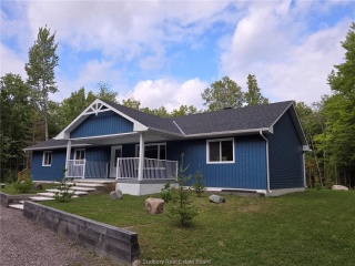 64 forest hill, Monetville Ontario, Canada