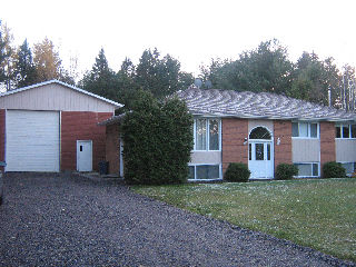 1047 tower dr, North Bay 