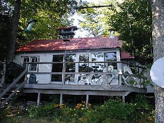 1018 crest dr, Carnarvon Ontario, Canada Located on Little Boshkung Lake