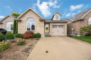 817 carriage way, Sarnia Ontario, Canada
