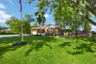 772 broadway street, Plympton-Wyoming Ontario, Canada