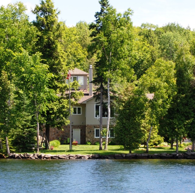 62 mcdonald lane, North Kawartha Ontario, Canada