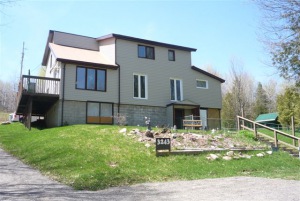 3243 musclow greenview rd, Bancroft Ontario, Canada