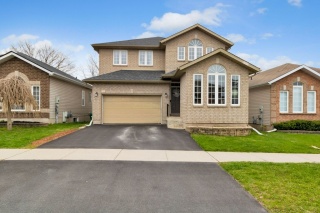 33 schooner drive, Kingston Ontario, Canada