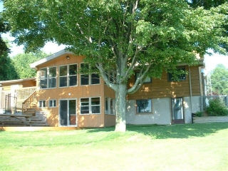 4647 jones lane, South Frontenac Ontario, Canada Located on Loughborough Lake
