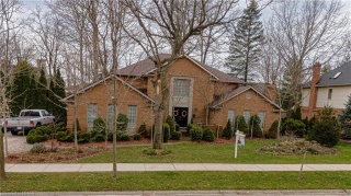 117 whiteacres drive, London Ontario, Canada