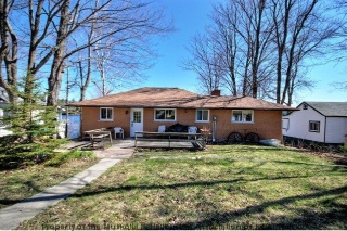 Gravenhurst Ontario, Canada Located on Lake Muskoka