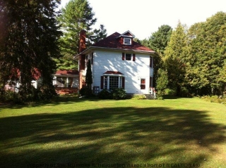 420 beaumont dr, Bracebridge Ontario, Canada Located on Lake Muskoka