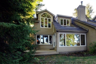 Gravenhurst Ontario, Canada Located on Lake Muskoka