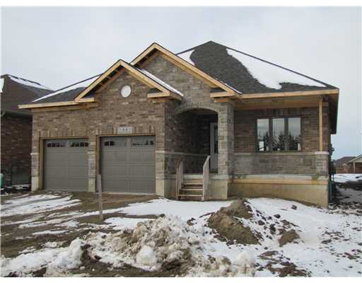 44 bonaventure dr, New Hamburg 