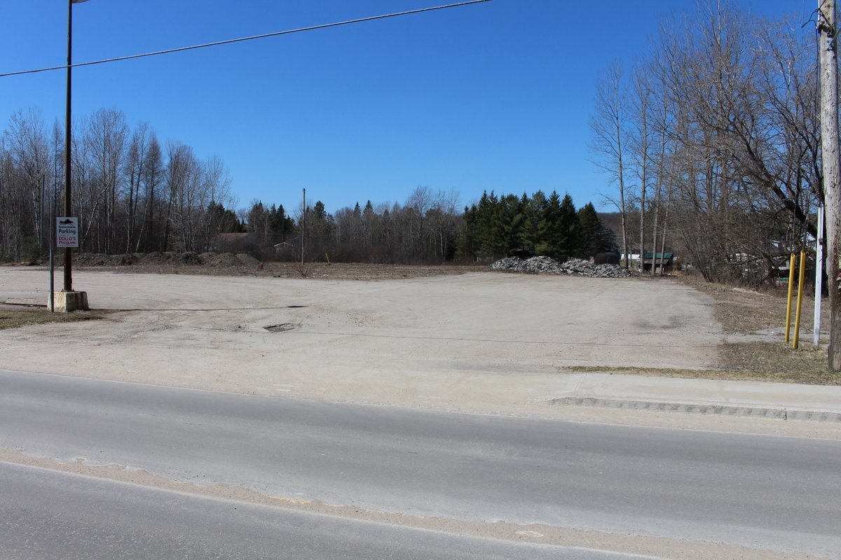 61 bobcaygeon road, Minden Ontario, Canada