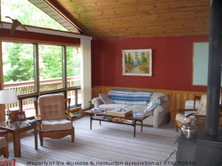 1034 oneida dr, Haliburton Ontario, Canada