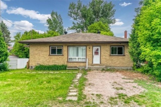 93 lauirer street, Azilda Ontario, Canada