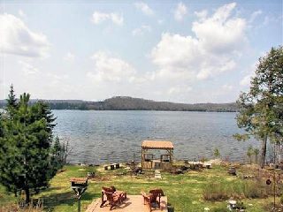 1069 Steeplechase Dr, Haliburton Maple Lake