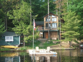 512 eilean gowan island, Bracebridge Ontario, Canada Located on Lake Muskoka