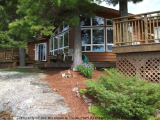 1011 tara lane, Gravenhurst Ontario, Canada Located on Morrison Lake