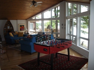 1011 tara lane, Gravenhurst Ontario, Canada Located on Morrison Lake