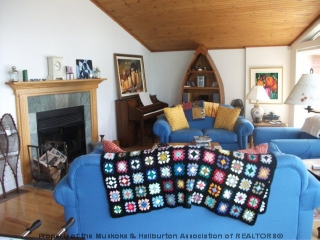 1011 tara lane, Gravenhurst Ontario, Canada Located on Morrison Lake