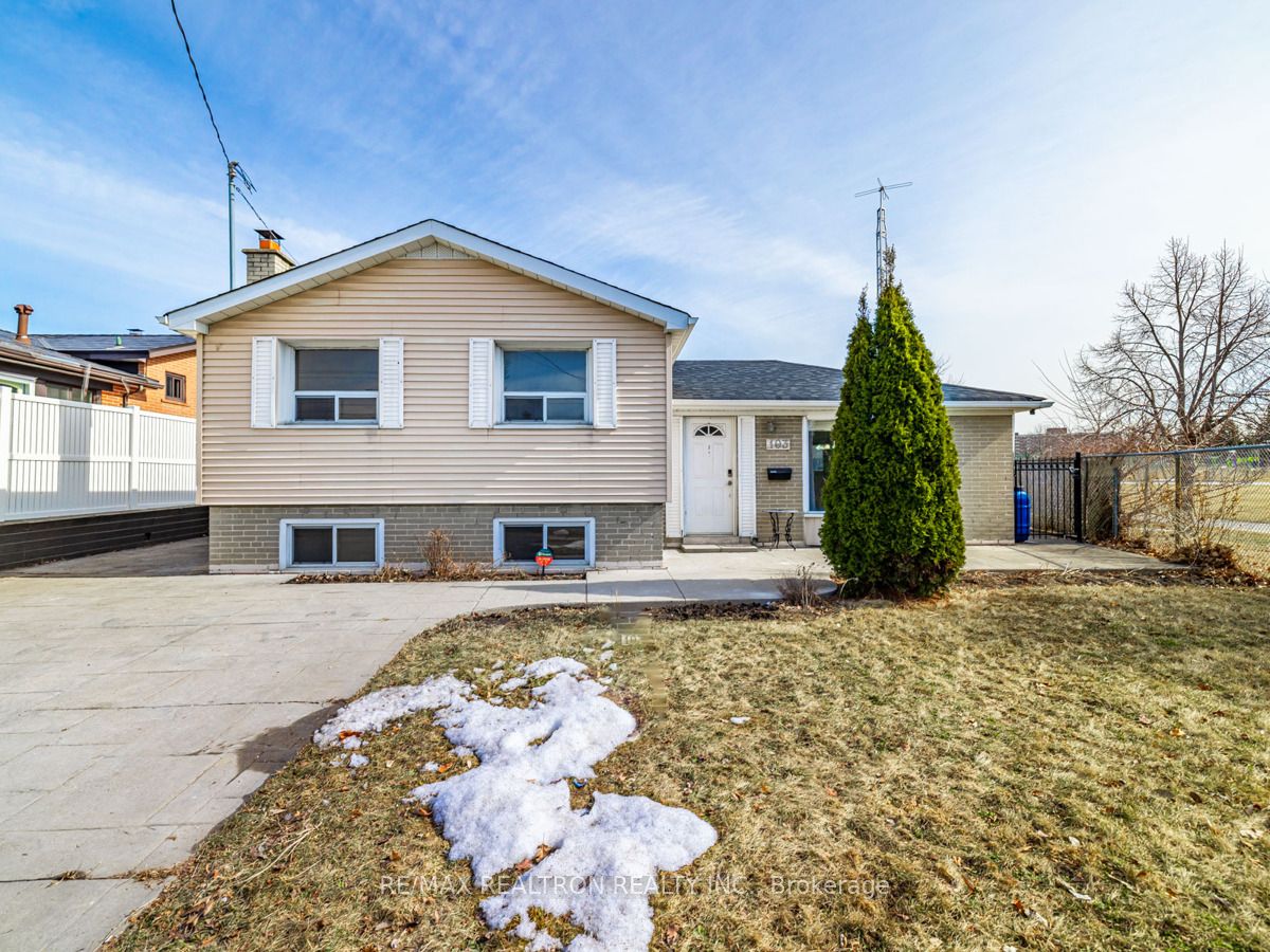 103 hullmar dr, Toronto Ontario, Canada