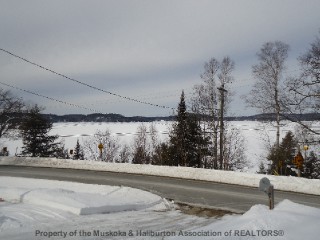 1477 muskoka road #10, Port Sydney Ontario, Canada Located on Mary Lake