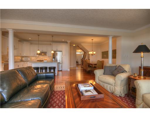 47 - 875 university av e, Waterloo Ontario, Canada Located on Grand River