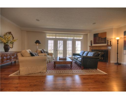 47 - 875 university av e, Waterloo Ontario, Canada Located on Grand River