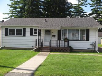 763 Josephine St., Prescott Ontario, Canada Located on St. Lawrence River