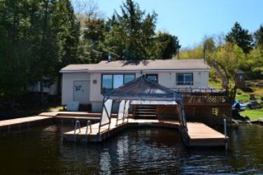 393 healey lake water, Archipelago South Ontario, Canada Located on Healey Lake