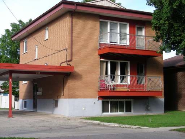 201 alma st n, Guelph Ontario, Canada