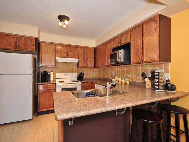 31 schroder crs 1, Guelph Ontario, Canada