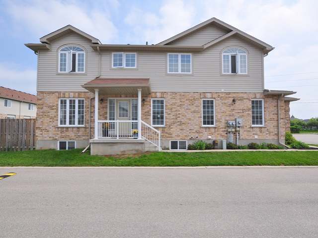 210 dawn ave 21, Guelph Ontario, Canada