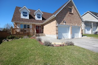 985 mona dr, Kingston Ontario, Canada