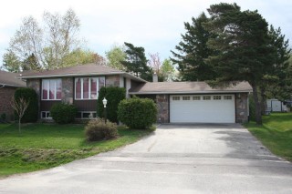 1720 parkwood dr, North Bay Ontario, Canada
