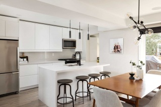 211 Deloraine Ave, Toronto Ontario