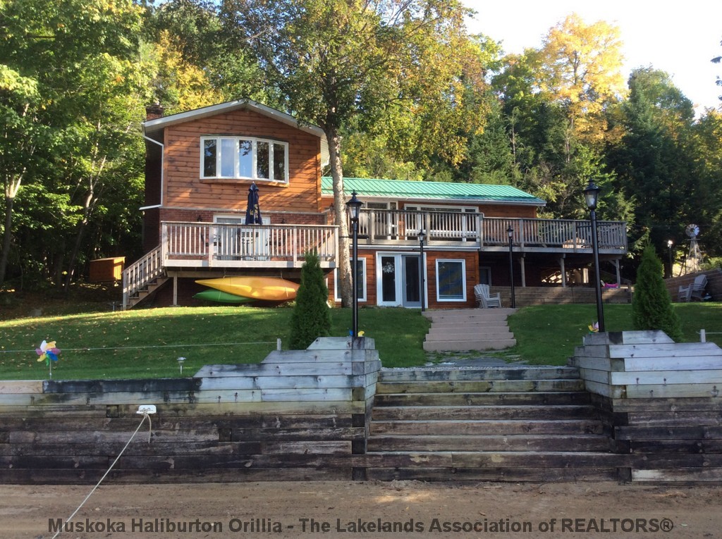 1023 gentle breeze lane, Haliburton Ontario, Canada