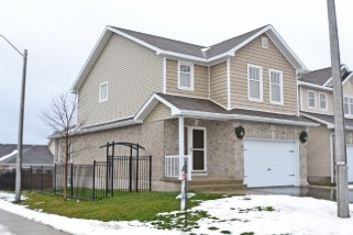1211 amanda crt, Kingston Ontario, Canada