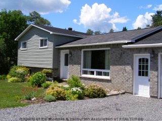 36 HIGHWAY 520, Burk's Falls 