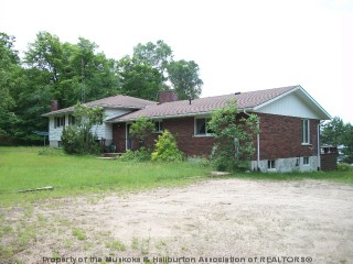 100 MCLEAN`S RD, South River Ontario, Canada