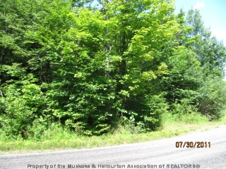 144 BROWN LANE, Port Loring Ontario, Canada Located on Caribou Lake