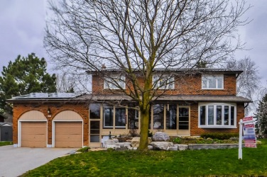 833 sparrow rd, Newmarket Ontario, Canada