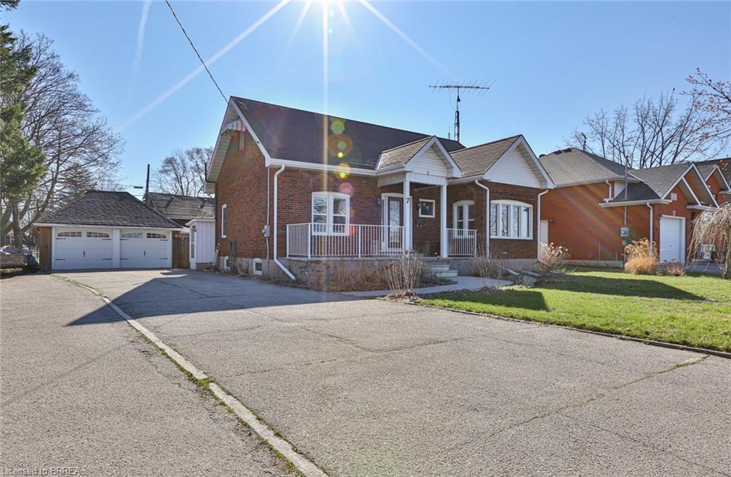 7 second avenue, Brantford Ontario, Canada