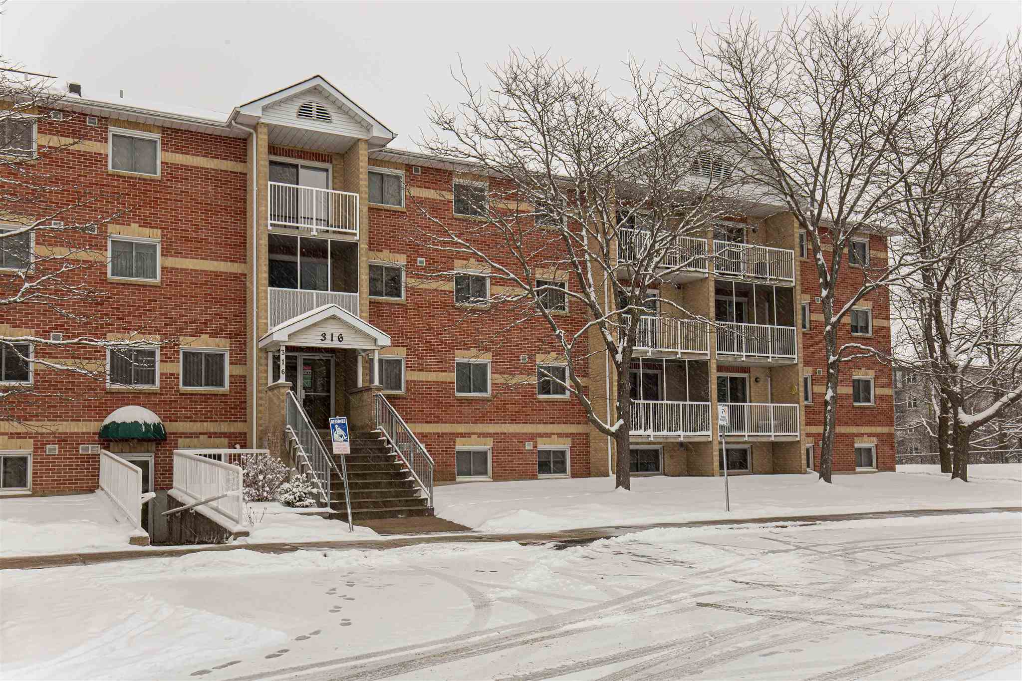 Unit# 205 316 Kingsdale, Kingston, Ontario (ID K21000520)