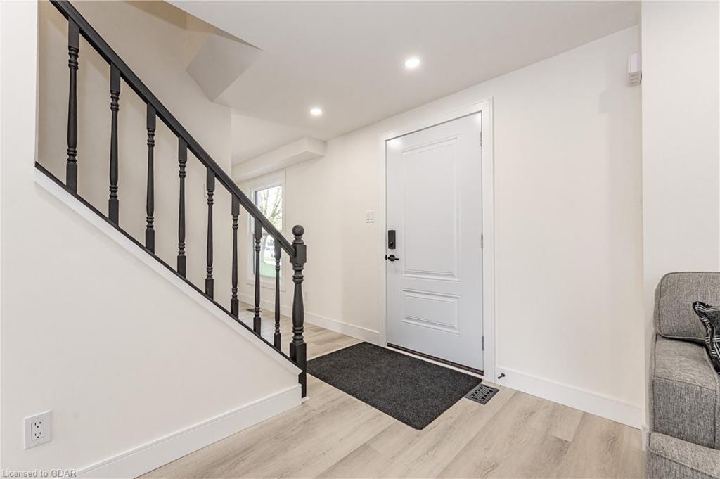 93 STEFFLER Drive, Guelph, Ontario (ID 40255162) - image 3