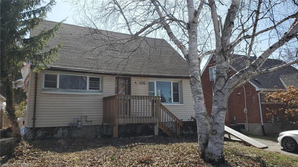 695 VICTORIA Street, London, Ontario (ID 40088744)
