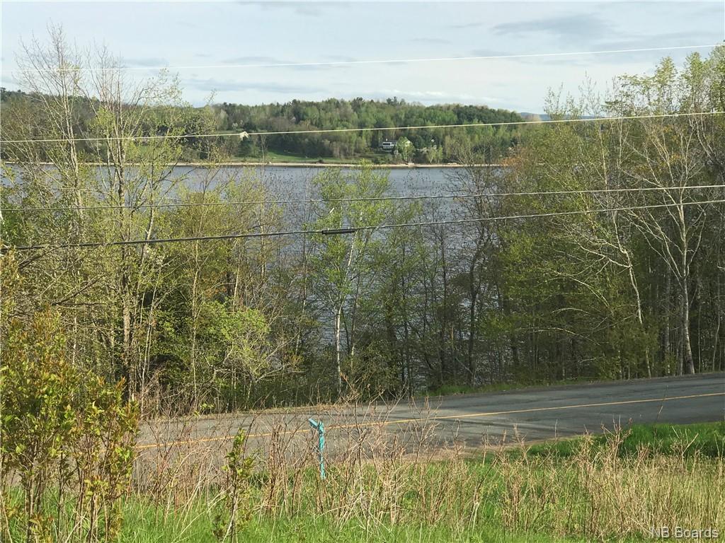 1986 105 Route, Lower Queensbury, New Brunswick (ID NB022053)