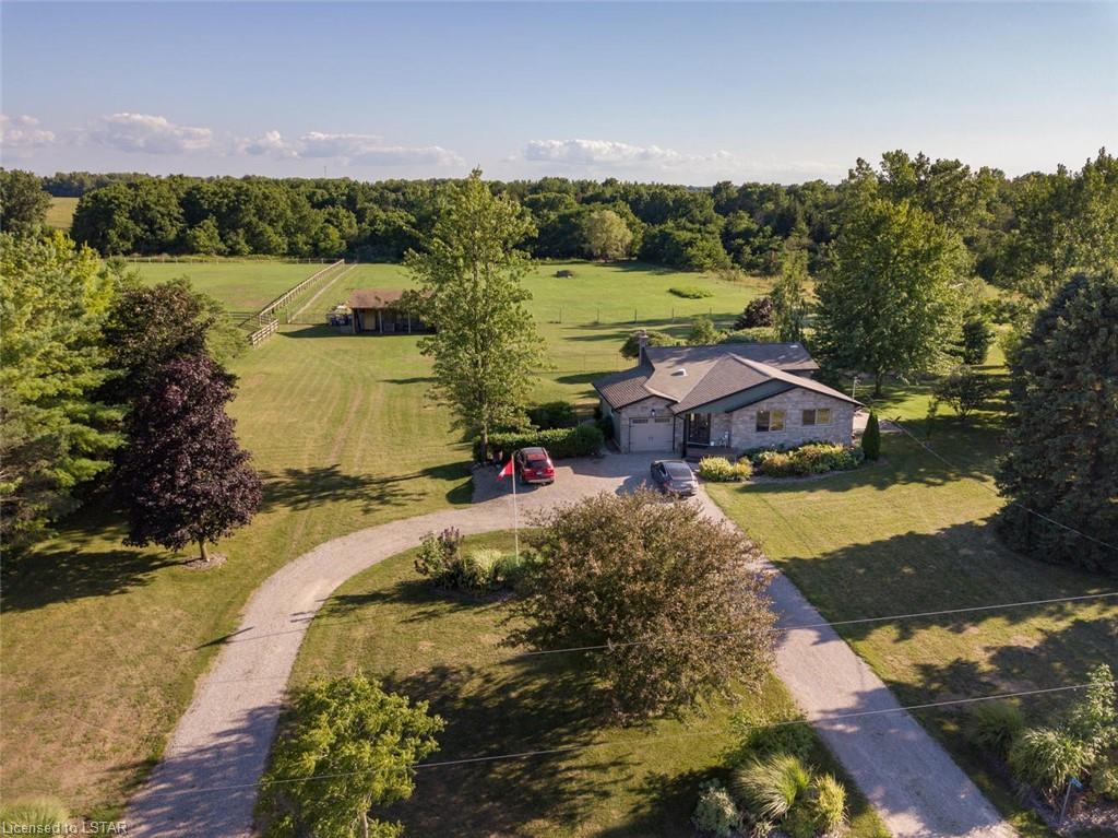 4737 AUSABLE Drive, North Middlesex, Ontario (ID 279596)