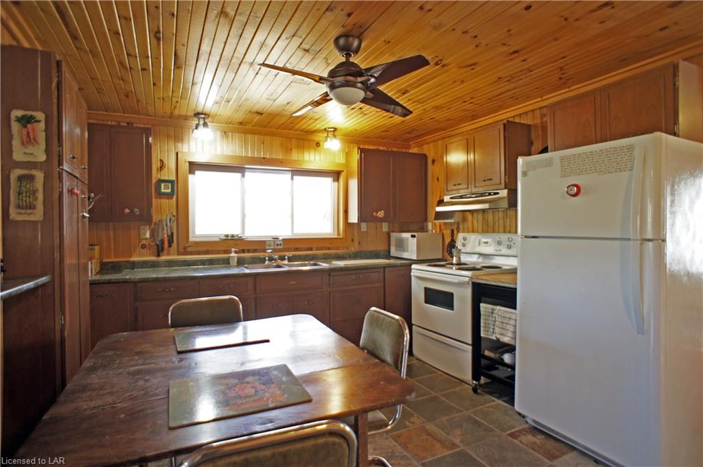 1045 GLAMORGAN Road, Highlands East, Ontario (ID 244575)