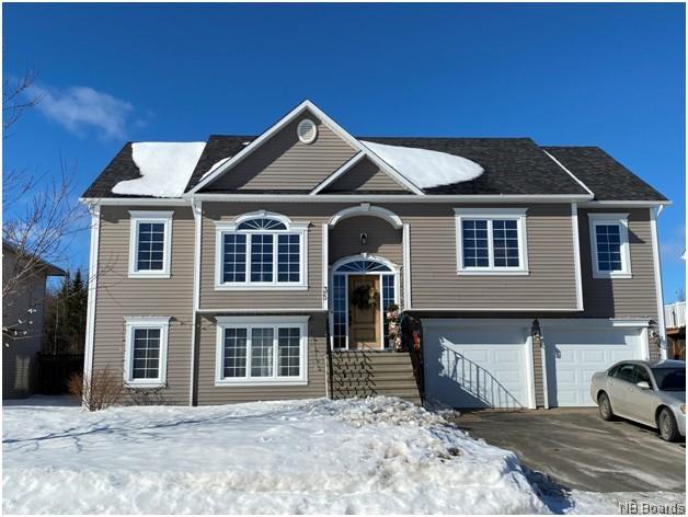 35 Red Maple Court, Fredericton, New Brunswick (ID NB040660)